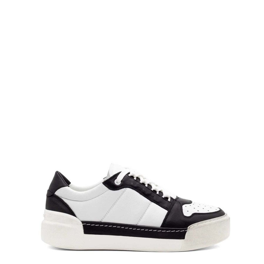 Men VIC MATIE | White/Black Low-Top Box-Sole Sneakers